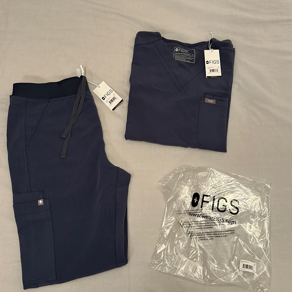 Men’s Space Navy Figs Leon Top and Axim Pants